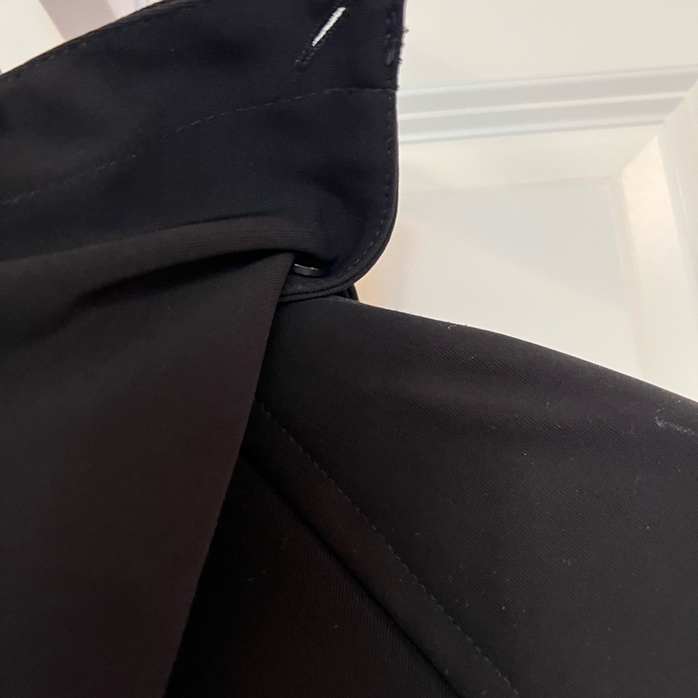 London fog hooded rain jacket in black. Small petite. - Picture 7 of 11